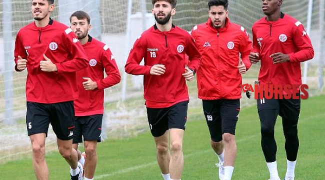 Antalyaspor'da hedef turu geçmek