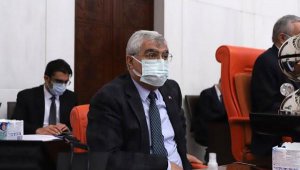 Bayram Özçelik ve eşi koronavirüsü atlattı