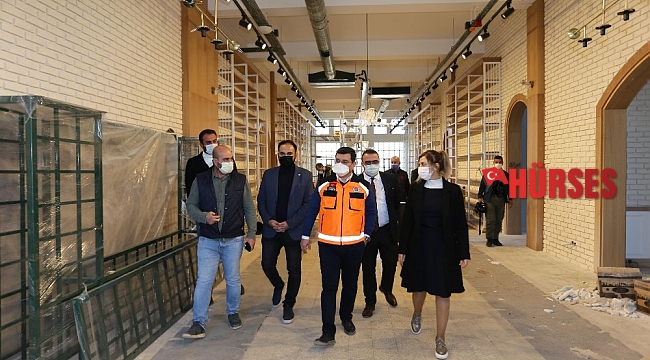 Cemil Meriç Kitaplığı'na HUDER'den kitap bağışı