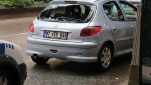 Çılgına dönen kadın ortalığı birbirine kattı