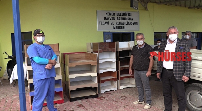 Hayvan Barındırma ve Rehabilitasyon Merkezine kedi evi bağışı