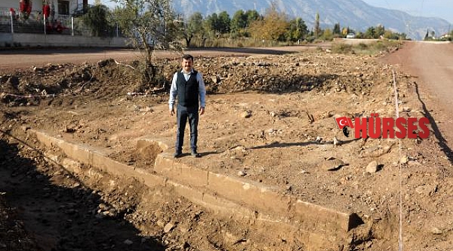 İş makineleriyle yol çalışmasında Selçuklu döneminden yapı bulundu