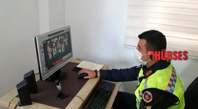 Jandarmadan çocuklara trafik eğitimi