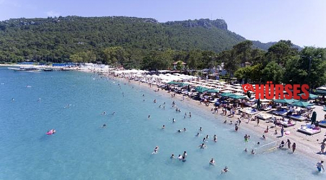 Kemer, pandemi döneminde 1 milyon 100 bin turist ağırladı