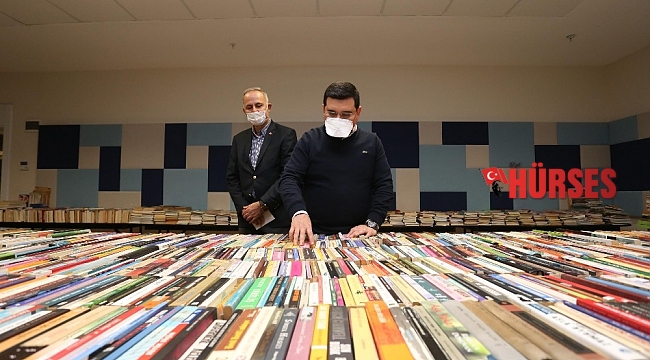 Kepez'in Cemil Meriç Kitaplığı'na kitap yağıyor