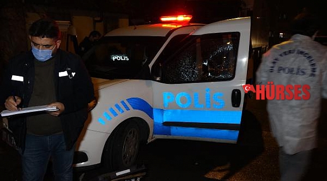 Kısıtlamayı ihlal cezası yazan polislere saldırdılar