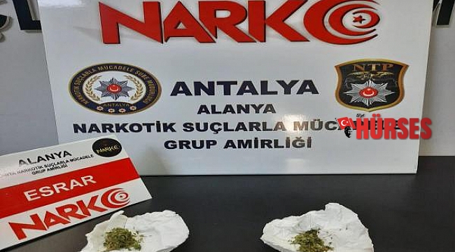 Polisten uyuşturucu operasyonuna 3 gözaltı