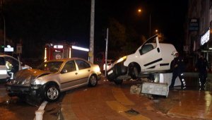 Sokağa çıkma kısıtlamasında kaza