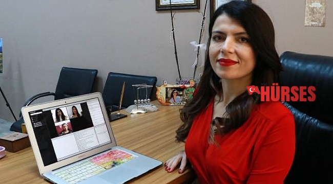 Uzaktan eğitimi yabancı konuklarla işliyor