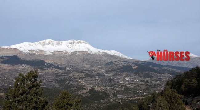 Akdağ kara hasret kaldı