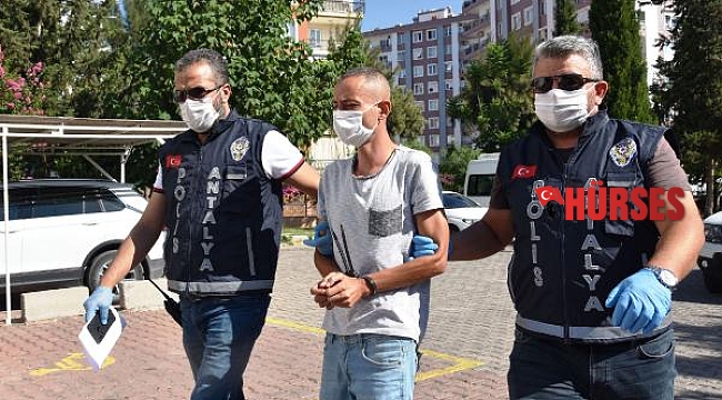 Annesini şakalaşırken öldürdüğünü öne sürdü