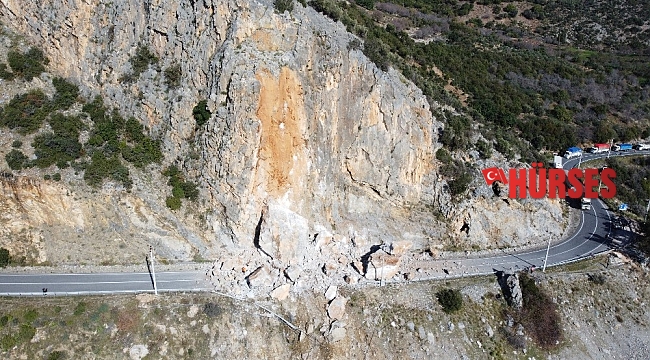 Antalya-Mersin karayolu heyelan nedeniyle trafiğe kapandı