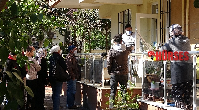 Antalya'da yaşlı kadın kanlar içinde ölü bulundu