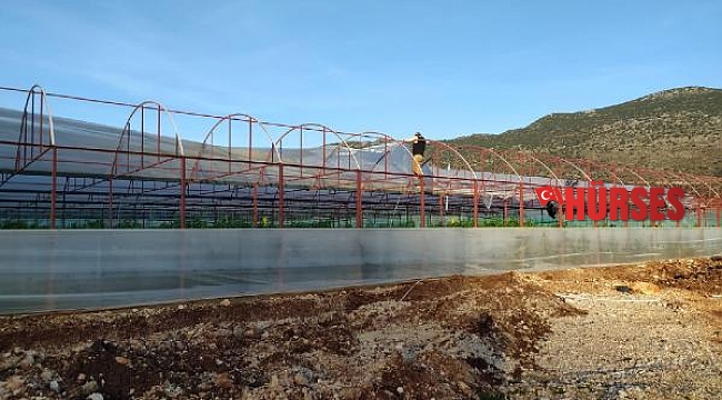 Demre'de fırtına zarara yol açtı