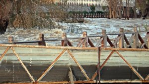 Dünyaca ünlü şelale yağmur sonrası coştu