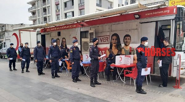 Jandarmadan kan bağışı