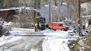 Kaş'ın yaylalarında karla mücadele