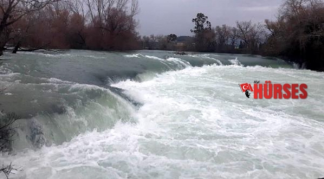 Manavgat Şelalesi'nin debisi yükseldi