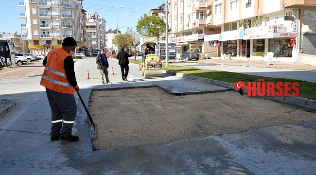Manavgat'ta fırtına sonrası bozulan yollar onarılıyor