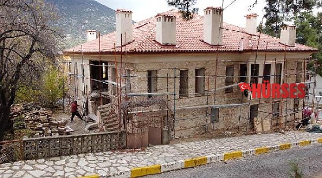 Tarihi konakta tarihi el yazmaları bulundu