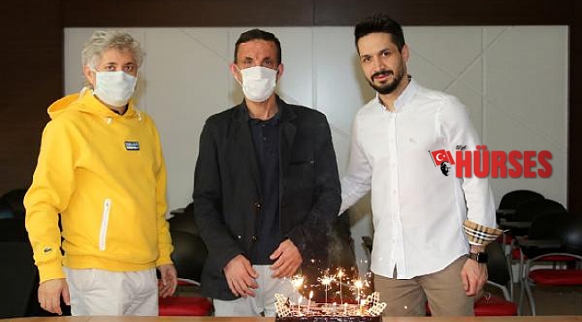 Uğur Acar, yeni yüzüyle 9 yılı geride bıraktı