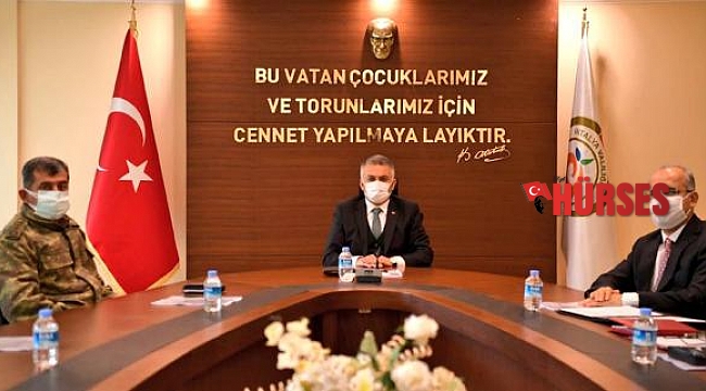 Vali Yazıcı Covid-19'u yenip göreve başladı