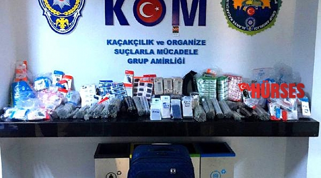 Valizden kaçak parça ve aksesuar çıktı