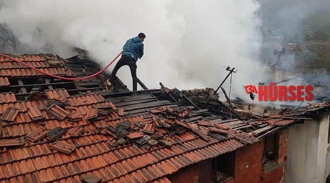 Yaşlı kadının evi yandı