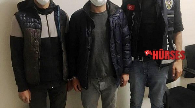 Adana'dan gelip, Antalya'da evleri soyan 4 şüpheli yakalandı