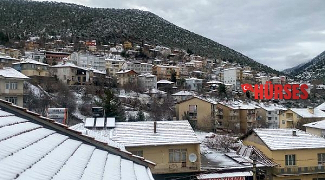 Akseki'ye mevsimin ilk karı yağdı