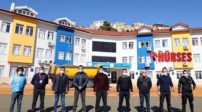 Alanya Belediyesi 107. okulun çevre düzenlemesini yaptı