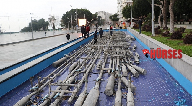 Antalya'da dev süs havuzunun fıskiyelerini çaldılar