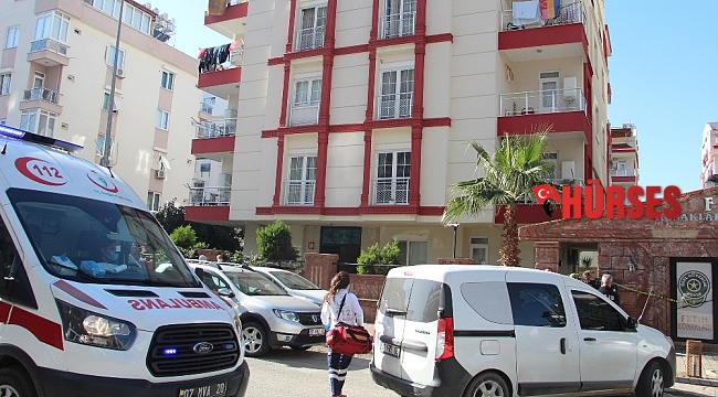 Antalya'da iki çocuk annesi kadın tabancayla intihar etti