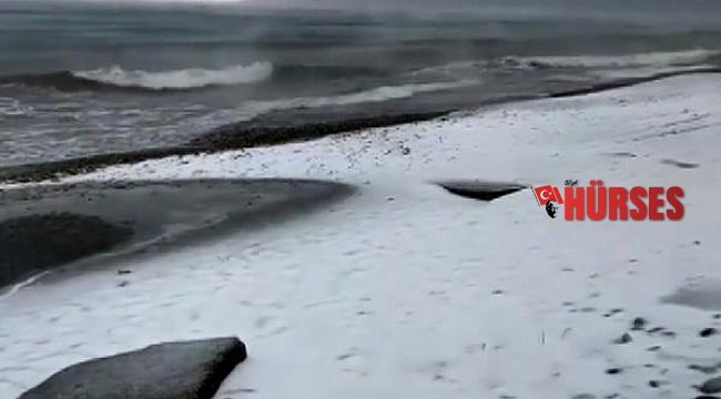 Antalya'da kar yağışı görüldü