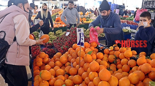 Aşırı sıcaklar Antalya'nın dünyaca ünlü portakalını üç kat büyüttü