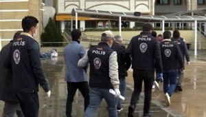 Bilişim suçlarından hapis cezası olan 4 kişi tutuklandı