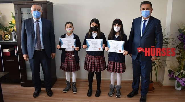 Dünya birincileri ödüllendirildi