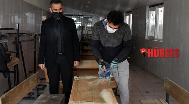 Eskiyen sıralar yaşama dönüyor