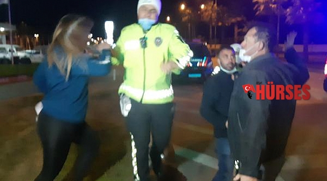 Kazadan sonra sürücü ve gazetecilere saldırdı