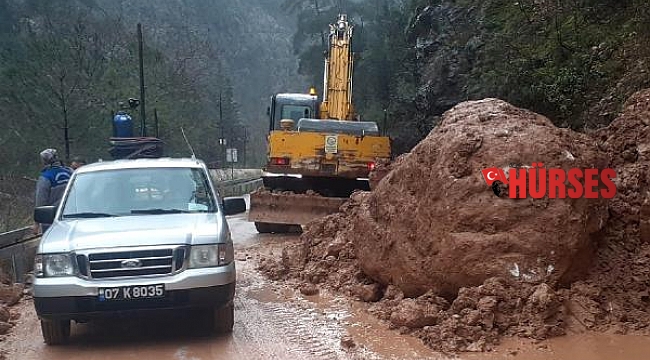 Kemer Belediyesi sağanağa karşı mücadele etti
