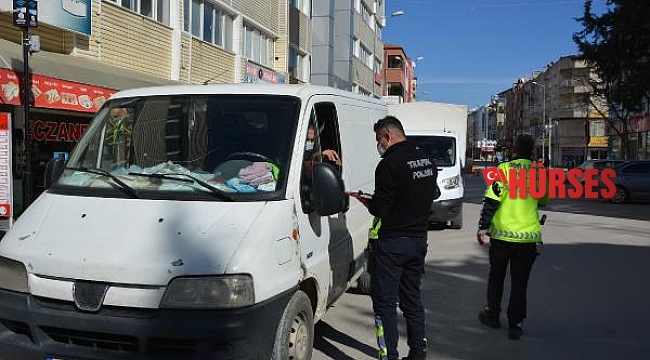 Korkuteli'de polisten kısıtlama denetimi