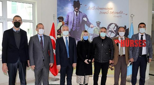 Rektör Özkan, Ziraat Fakültesi'ni ziyaret etti