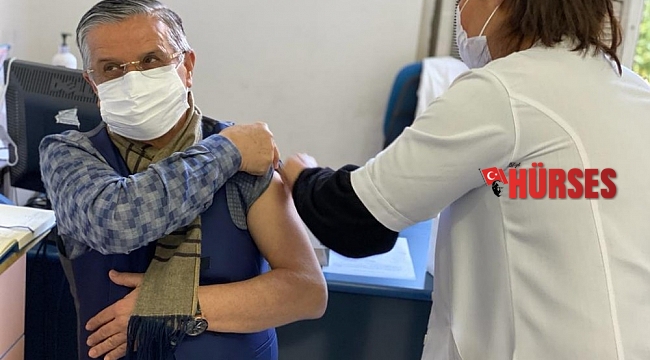 Topaloğlu, korona virüs aşısı oldu