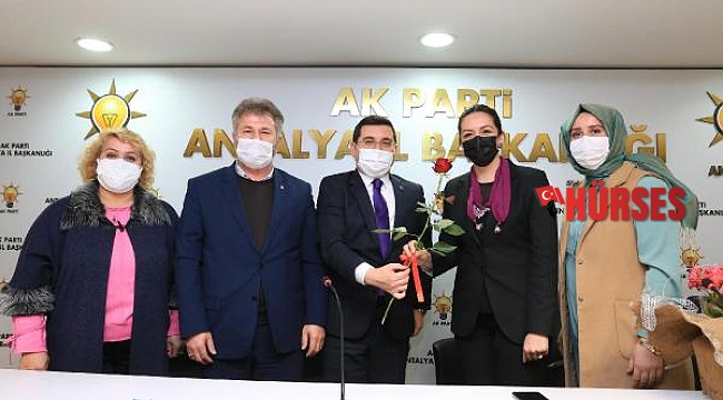 Tütüncü: Kadının olmadığı siyaset eksiktir