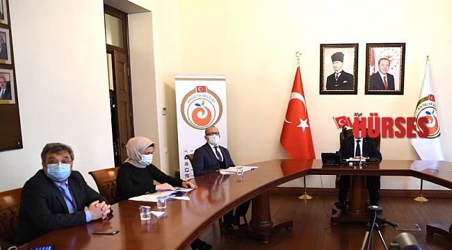 Turizm sezonuna girerken hem Antalya'mızı hem de ülkemizi zora sokmamaya dikkat edelim"