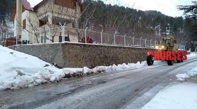 Alanya'da karla kapanan yollar açılıyor