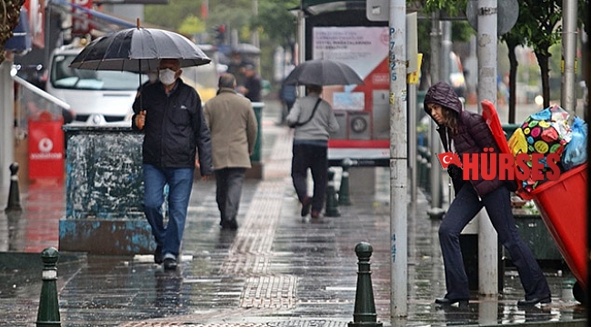 Antalya'da yağışlı hava hayatı olumsuz etkiledi