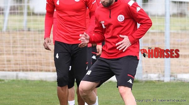 Antalya ligde de kırmızı !
