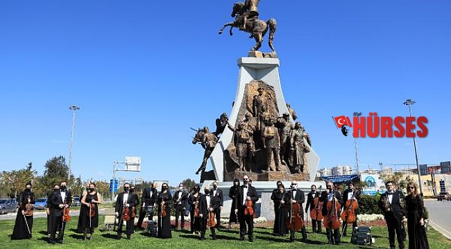 Antalya 'Tek Nefes' İstiklal Marşı okudu