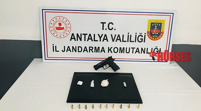 Antalya'da jandarmadan uyuşturucu baskını